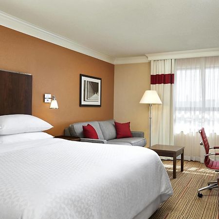 Four Points By Sheraton Kitchener-Waterloo Buitenkant foto