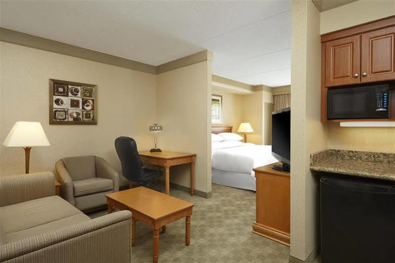 Four Points By Sheraton Kitchener-Waterloo Buitenkant foto