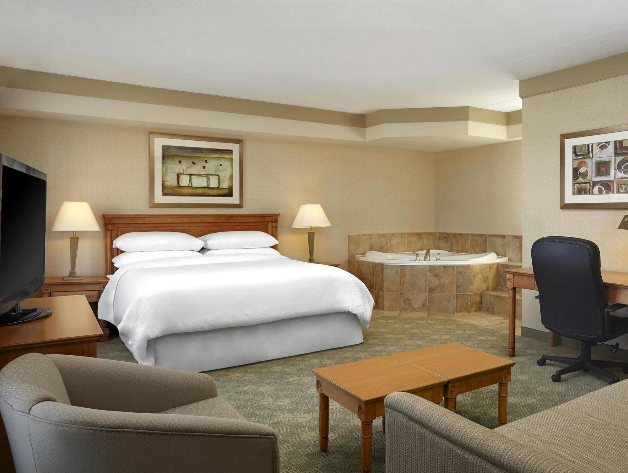 Four Points By Sheraton Kitchener-Waterloo Buitenkant foto